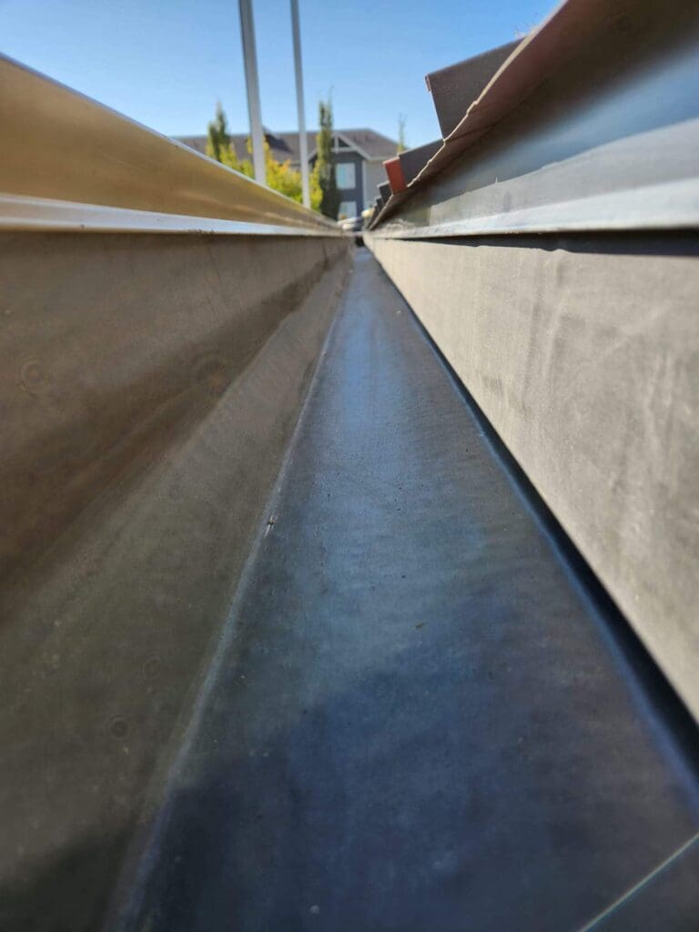 photo of inside gutter wrapped in epdm showing the versatility of epdm products